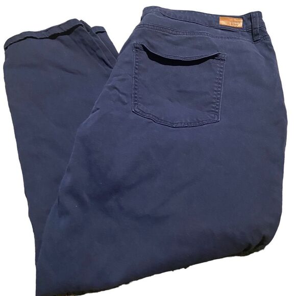 Crown and Ivy navy ladies pants size 20W high rise skinny crop great condition - Picture 1 of 2